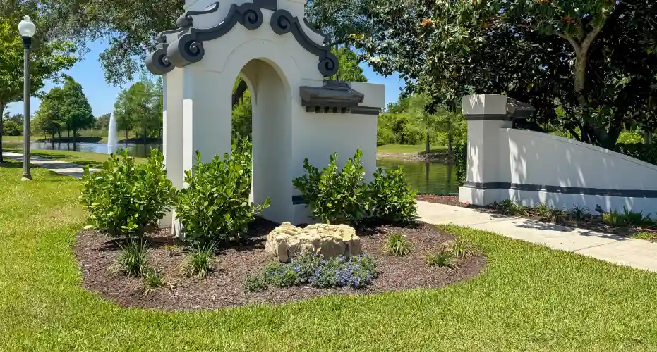 A community walk way in an HOA community that is maintained by Grasshoppers in Florida